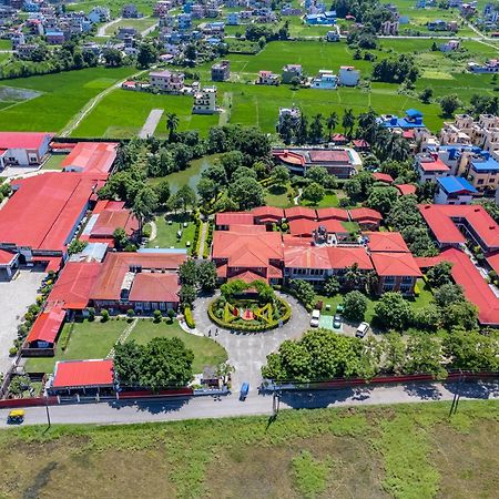 Dreamland Gold Resort & Hotel Bhairāhawā Buitenkant foto