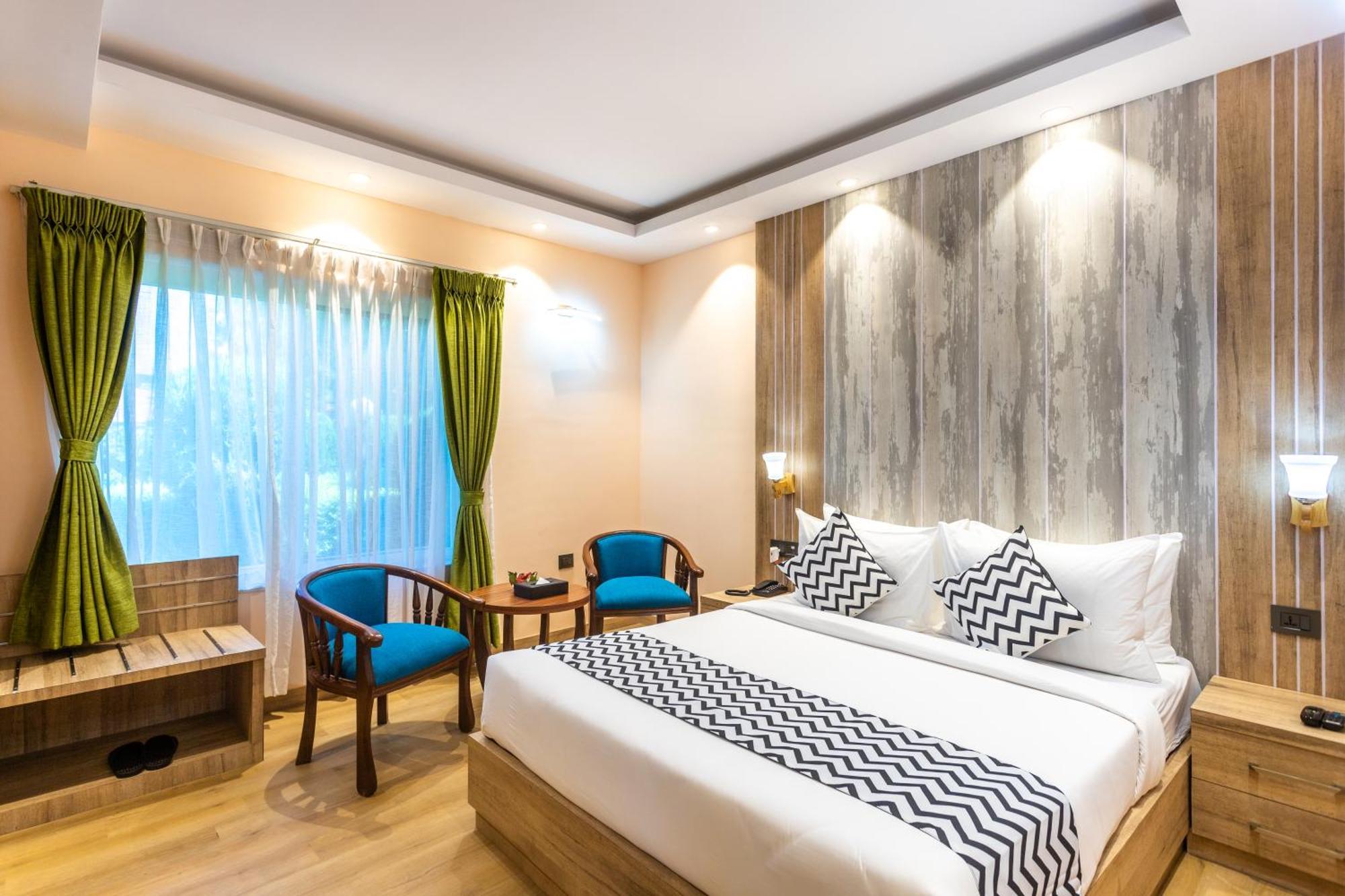 Dreamland Gold Resort & Hotel Bhairāhawā Buitenkant foto