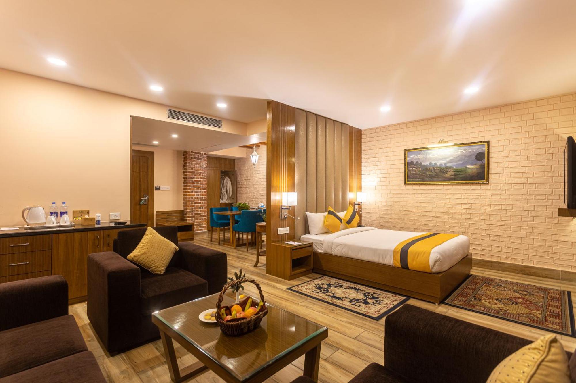 Dreamland Gold Resort & Hotel Bhairāhawā Buitenkant foto