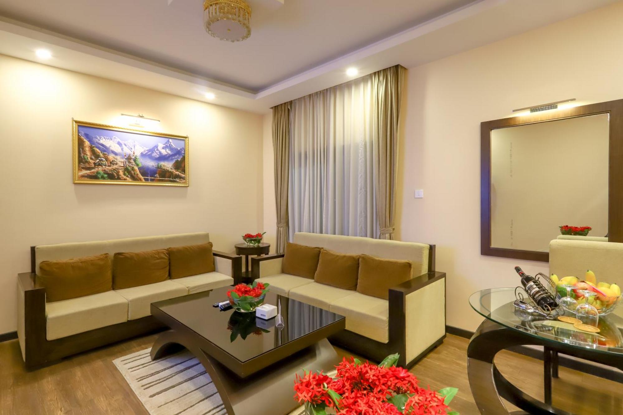 Dreamland Gold Resort & Hotel Bhairāhawā Buitenkant foto